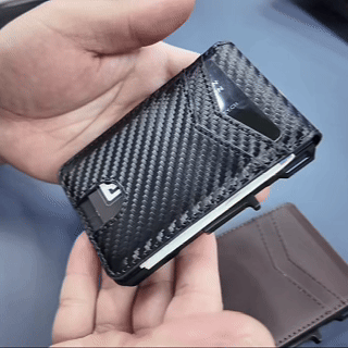 Krixbolt MagVault® Minimalist Wallet - Maximum Capacity. Minimal Footprint.